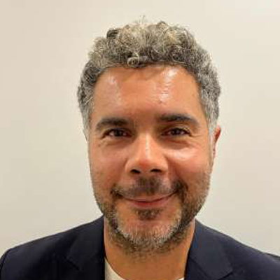 Doç. Dr. Volkan Yeniaras, İşletme Fakültesi